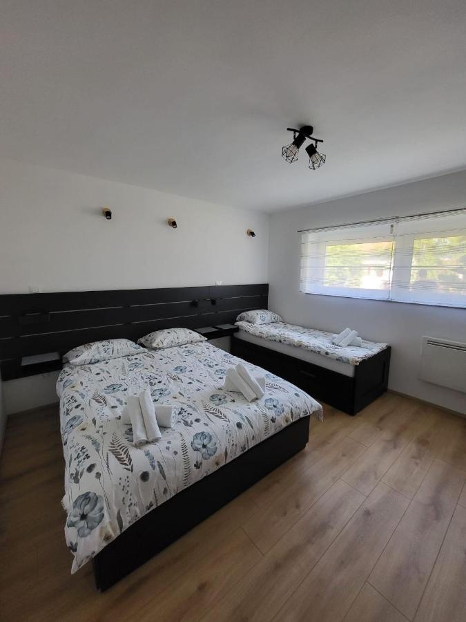 Apartment Dado สลูน ภายนอก รูปภาพ