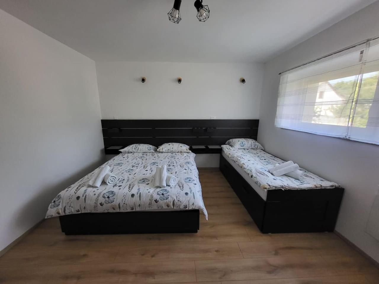 Apartment Dado สลูน ภายนอก รูปภาพ